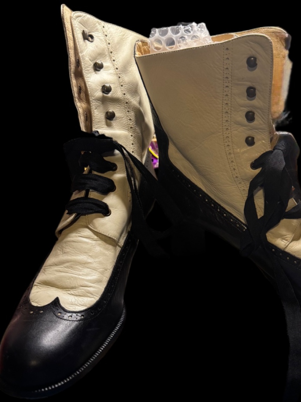 Rare Kenneth Cole Lace Up Leather Boots